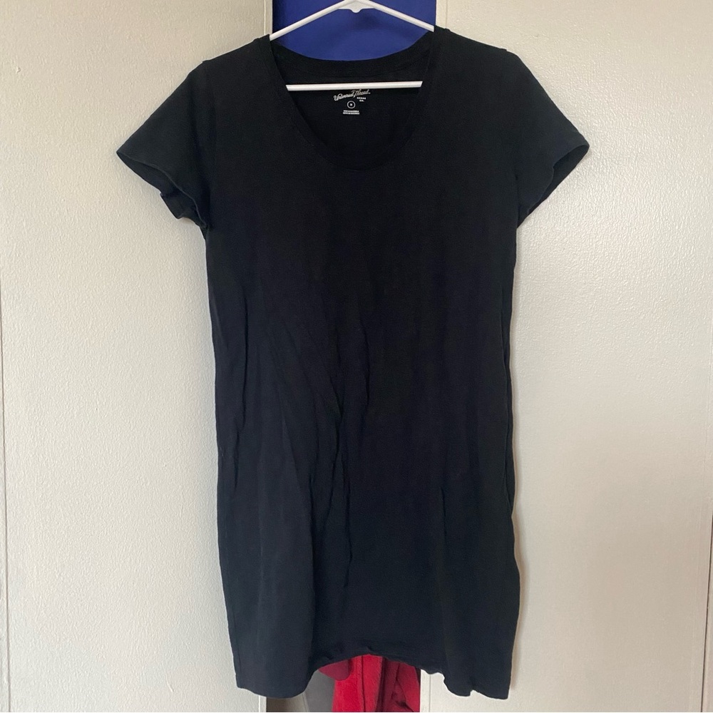 Universal Thread Light Black Scoop Neckline Midi Tee Shirt Dress in Size Medium